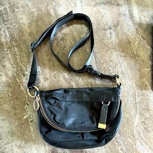 Lululemon all night festival bag